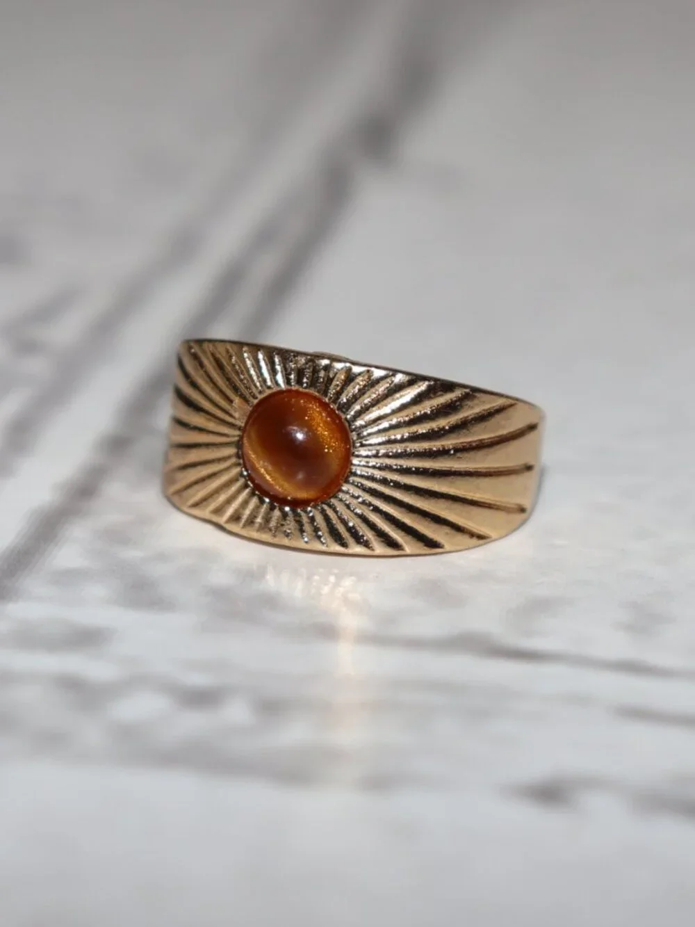 ✨ NWOT Gold Sunburst Tiger’s Eye Ring • Size 9 ✨